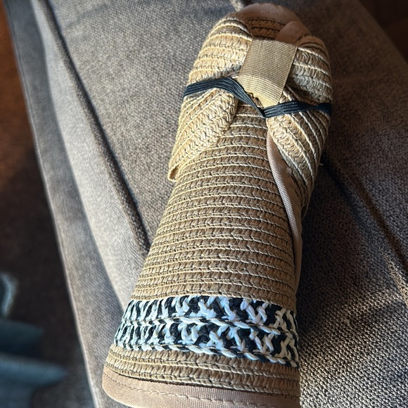 LAST CALL! PRICE FIRM!
Roll Up Sun Visor in Taupe - Picture 3 of 5